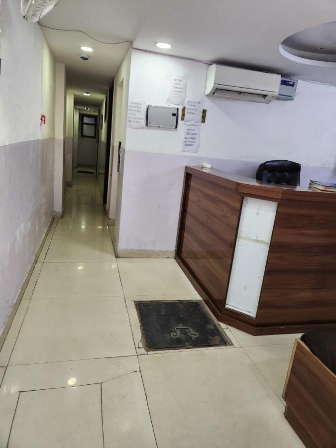 Hotel Cozy Cave New Delhi Exterior foto